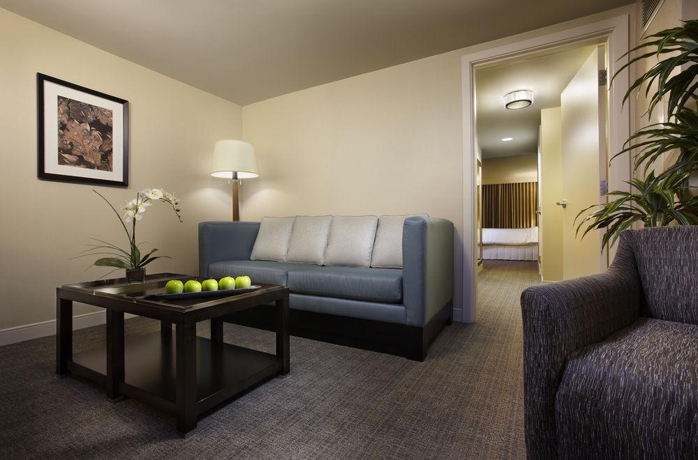 Le Westin Montreal Hotel Exterior photo